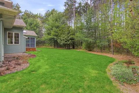 Exterior - e4400 Pinewood Circle, Eleva, WI 54738 photo 5 of 9