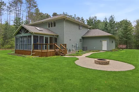 Exterior - e4400 Pinewood Circle, Eleva, WI 54738 photo 6 of 9