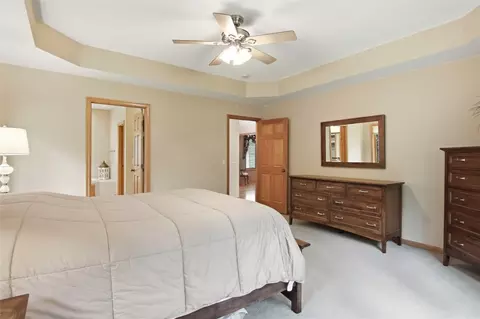 Bedroom - e4400 Pinewood Circle, Eleva, WI 54738 photo 2 of 10