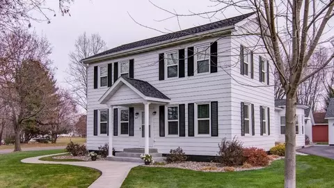 1047 Jefferson Ave #1, Chippewa Falls, WI 54729