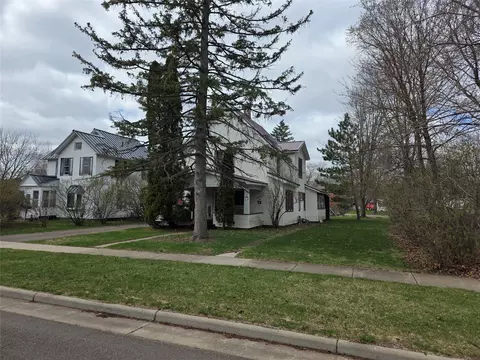 520 Miles St, Chippewa Falls, WI 54729