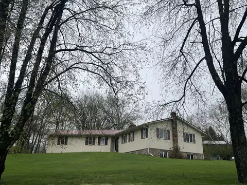 2114 Jannsen Ct, Menomonie, WI 54751