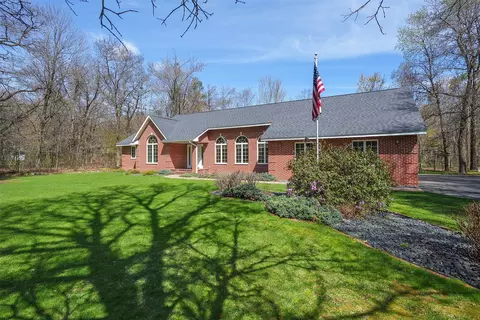 Exterior - 3120 E Cedar Rd, Eleva, WI 54738 photo 3 of 11