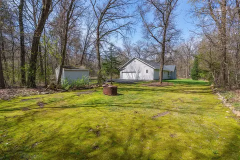 Exterior - 3120 E Cedar Rd, Eleva, WI 54738 photo 8 of 11