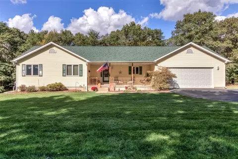 7180 Nine Mile Creek Rd, Eau Claire, WI 54701