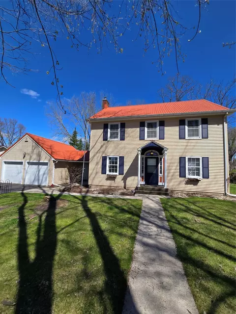 17 Grand Ave, Neillsville, WI 54456