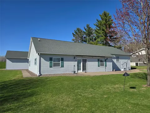 406 W Dell St, New Auburn, WI 54757