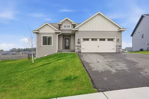 6442 Burr Oak Ln, Eau Claire, WI 54703