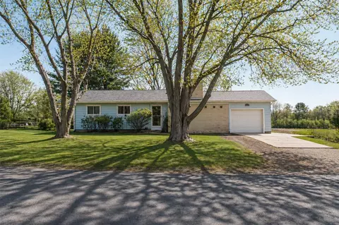 1611 Dorret Rd, Eau Claire, WI 54703
