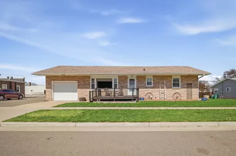 111 E Mckinley Ave, Fall Creek, WI 54742