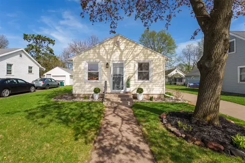 3003 8th St, Eau Claire, WI 54703