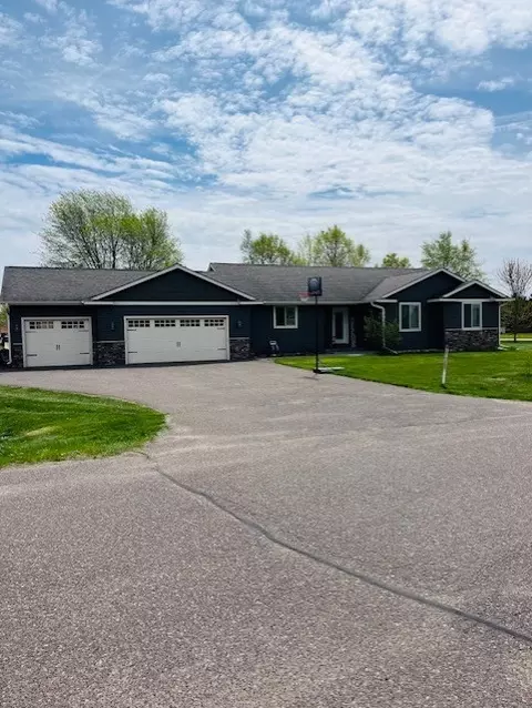 14313 44th Ave, Chippewa Falls, WI 54729