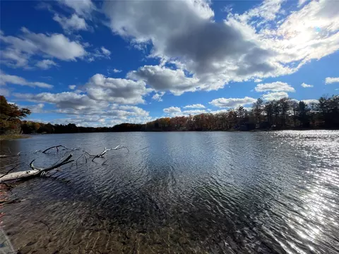 7 W Tanager Trl, Hayward, WI 54843