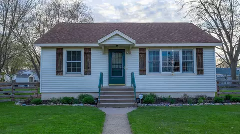 718 Maple St, Chippewa Falls, WI 54729