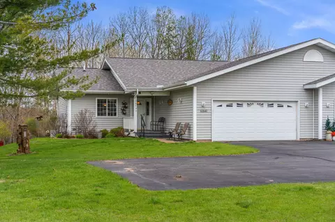 10547 N Grandview Ln, Hayward, WI 54843