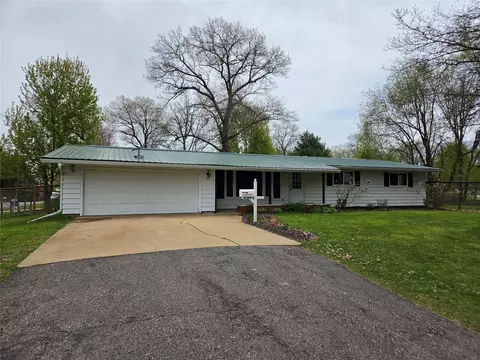 100 Locust St, Hixton, WI 54635