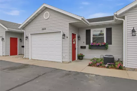3219 Craig Rd, Eau Claire, WI 54701
