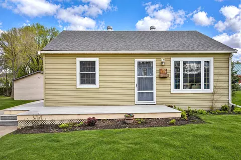 454 E Main St, Mondovi, WI 54755