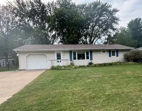 1220 Perry St, Chippewa Falls, WI 54729