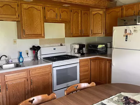 Kitchen - 80036 Peeksville Rd, Glidden, WI 54527 photo 2 of 2