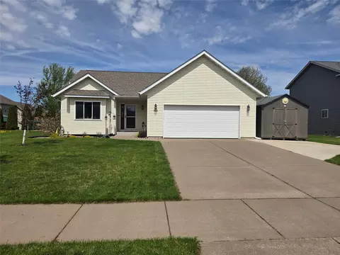 3336 Sanford Ln, Eau Claire, WI 54703