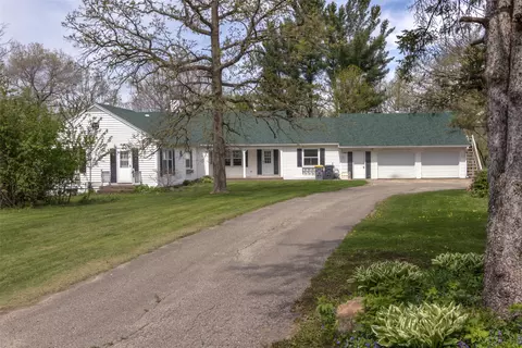 17685 Crestwood Ct, Galesville, WI 54630