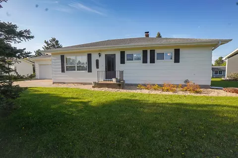 2551 Sunridge St, Eau Claire, WI 54703