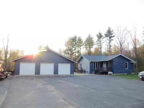 n11453 North Wilderness Avenue, Thorp, WI 54771