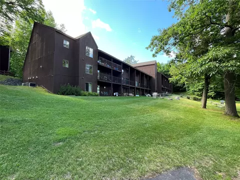 42910 Lakewoods Dr #302, Cable, WI 54821