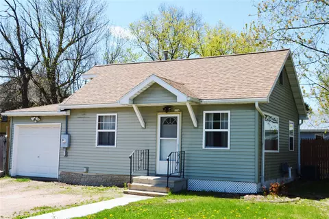204 S 2nd St, Cameron, WI 54822