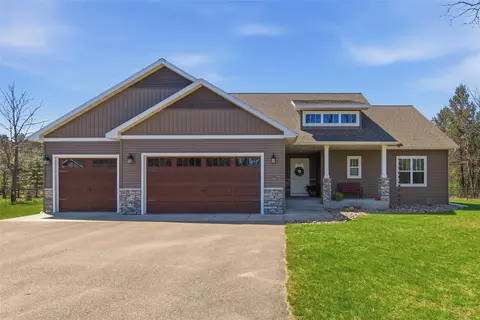 1466 Avonlea Ln, Fall Creek, WI 54742
