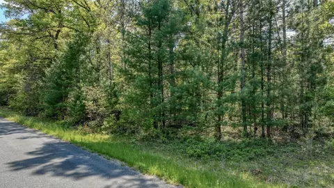 8667 Lakeside Rd, Willard, WI 54493