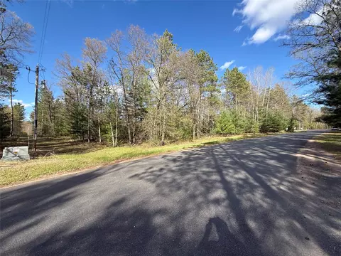 8667 Lakeside Rd, Willard, WI 54493