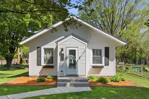 1502 Hogeboom Ave, Eau Claire, WI 54701