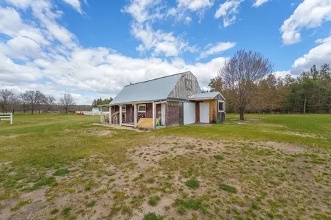 Exterior - 19530 E County Road Gg, Augusta, WI 54722 photo 8 of 10
