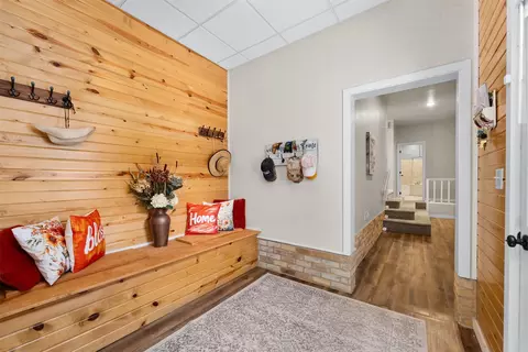 Entry Way - 19530 E County Road Gg, Augusta, WI 54722 photo 1 of 1