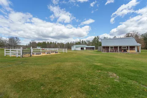 Exterior - 19530 E County Road Gg, Augusta, WI 54722 photo 9 of 10