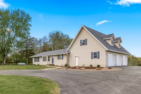 21274 30th Ave, Chippewa Falls, WI 54729