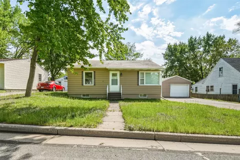 1021 Essex St, Eau Claire, WI 54703