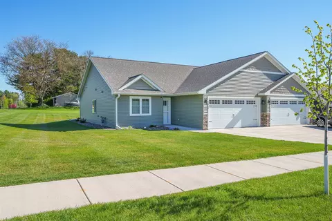 938 Jeffers Rdg, Eau Claire, WI 54703