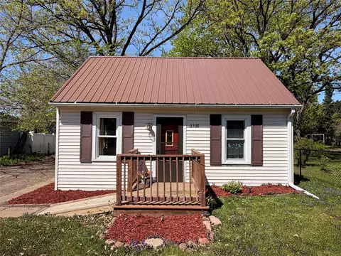 3238 7th St, Eau Claire, WI 54703