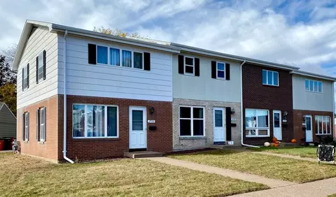2714 Thomas Dr #1-4, Eau Claire, WI 54701