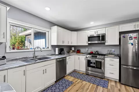 Kitchen - 43890 County Highway D, Cable, WI 54821 photo 3 of 4