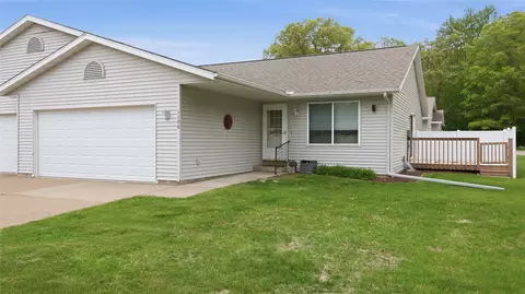1196 Evergreen Ln, Chippewa Falls, WI 54729
