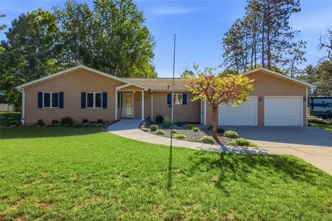 1608 Mathews St, Menomonie, WI 54751