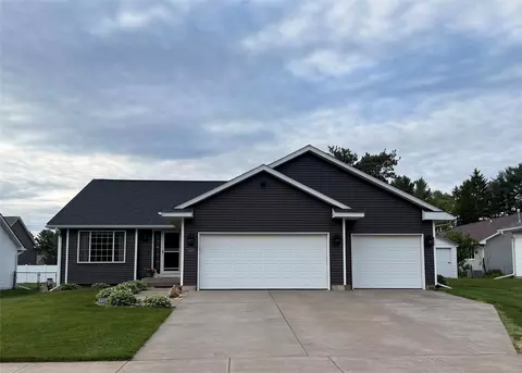4426 Springfield Dr, Eau Claire, WI 54701
