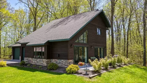 810 E Lake Dr, Shell Lake, WI 54871