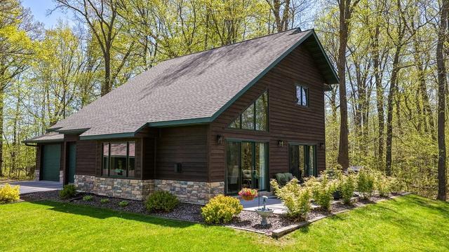 810 E Lake Dr, Shell Lake, WI 54871