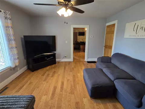Living - 1425 3rd St, Chetek, WI 54728 photo 3 of 4