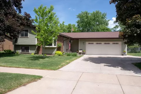2921 Saturn Ave, Eau Claire, WI 54703